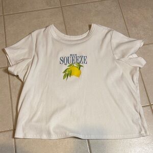 Main Squeeze Old Navy White T-Shirt